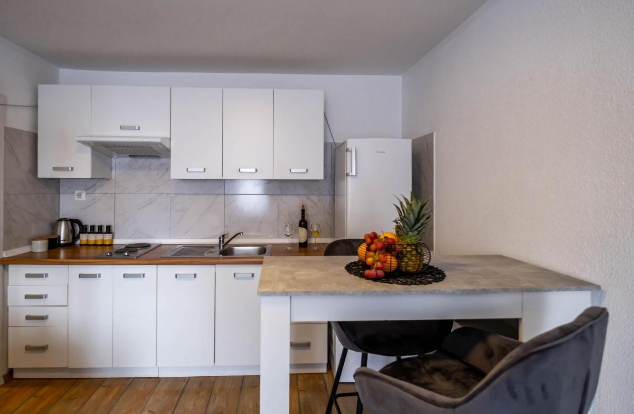Apartment Studio Apartman Bueno